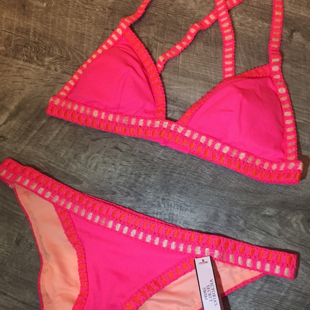 🔥MOVING SALE📦 🆕VS Crochet Bikini Set - Picture 2 of 8